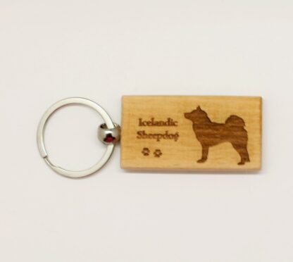 Icelandic Sheepdog Wood Keychain